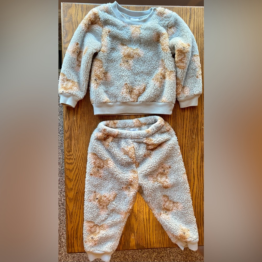 Baby Gap Cozy Sherpa sweatsuit 12-18 month